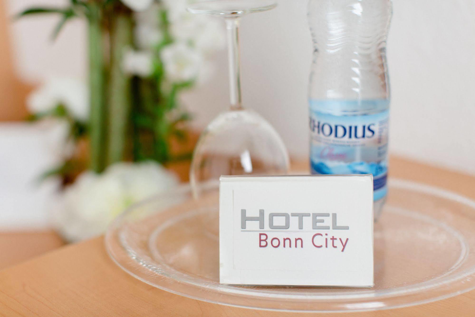 Hotel Bonn City Екстер'єр фото